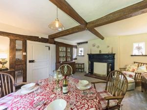 Dining Room- click for photo gallery